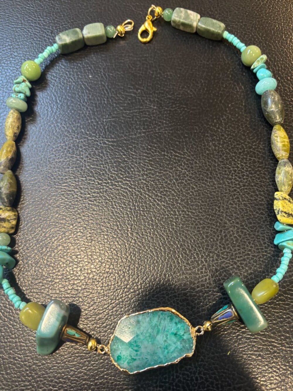 Boho Green Handcrafted Natural Stone Necklace Choker 20 inch